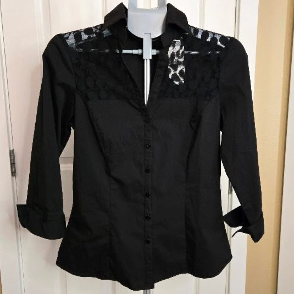 NWT Signature by Larry Levine black top with lace accents sz medium